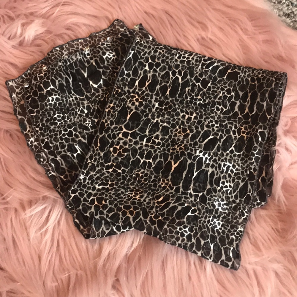 Sheer scarf - Picture 7 of 10
